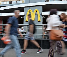 Роспотребнадзор закрыл четыре McDonald's в Москве