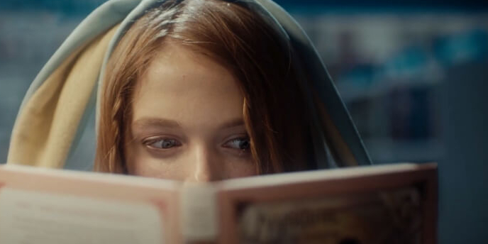 «Читай-город» и DDB Russia сняли рекламу о том, как книги меняют жизнь