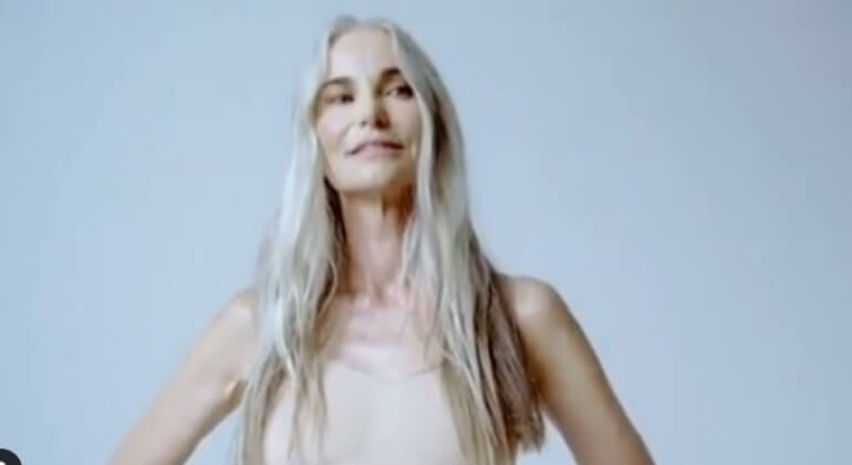Немецкая 58-летняя модель рассказала о своих ощущениях от нового белья Ким Кардашьян