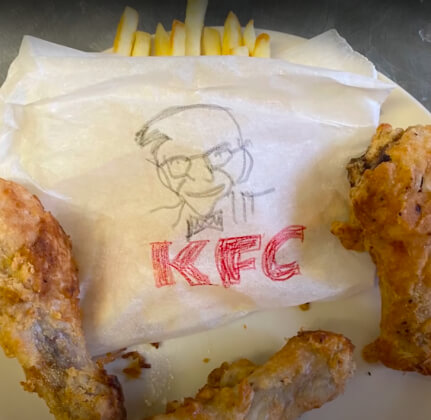 KFC по-домашнему: сеть показала в рекламе блюда, приготовленные фанатами на изоляции