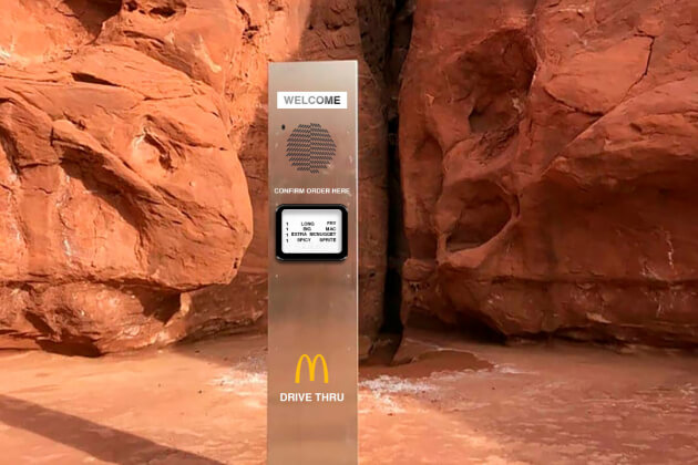 McDonald’s и Burger King превратили монолит из Юты в мем