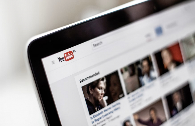Роскомнадзор потребовал от главы Google разблокировать больше 200 YouTube-аккаунтов