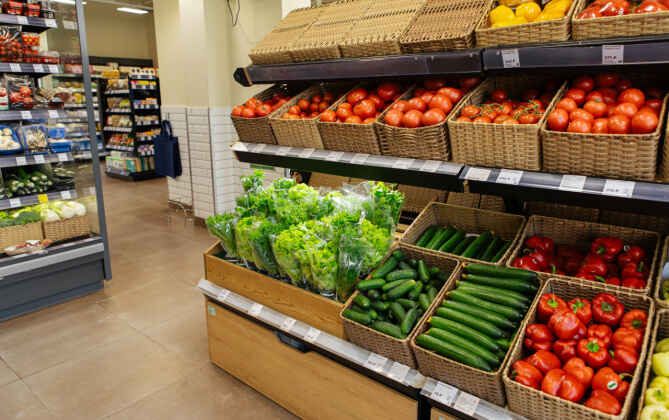 «ВкусВилл» запустил чат-бота для отслеживания качества овощей и фруктов в своих дарксторах
